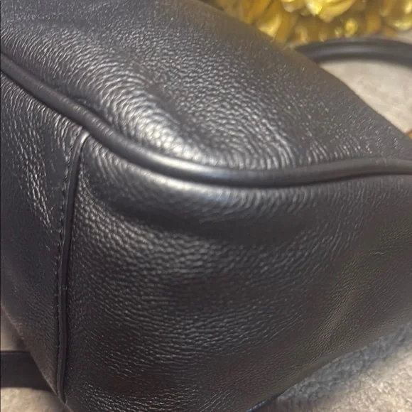 Black Leather Handbag - Picture 9 of 14